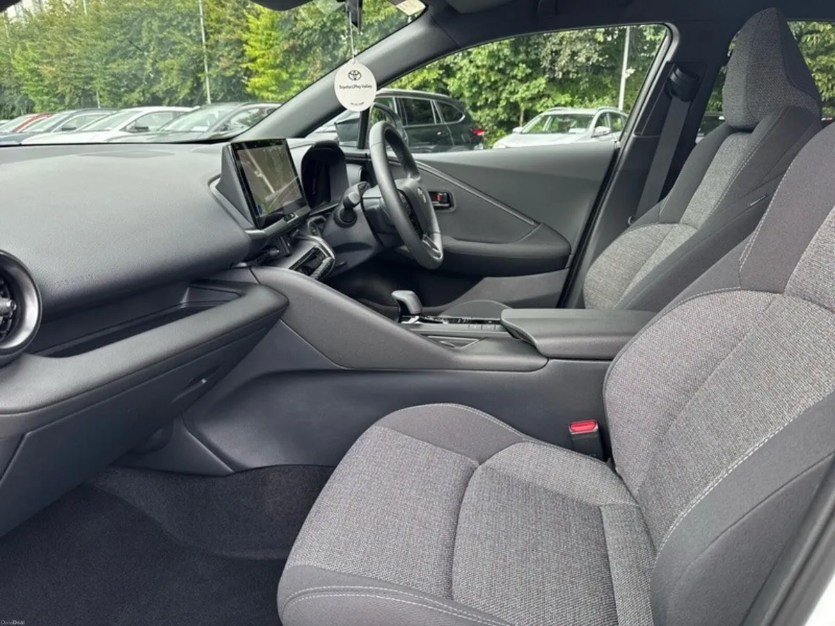 Toyota C-HR C-HR PHEV SPORT+ - Image 6