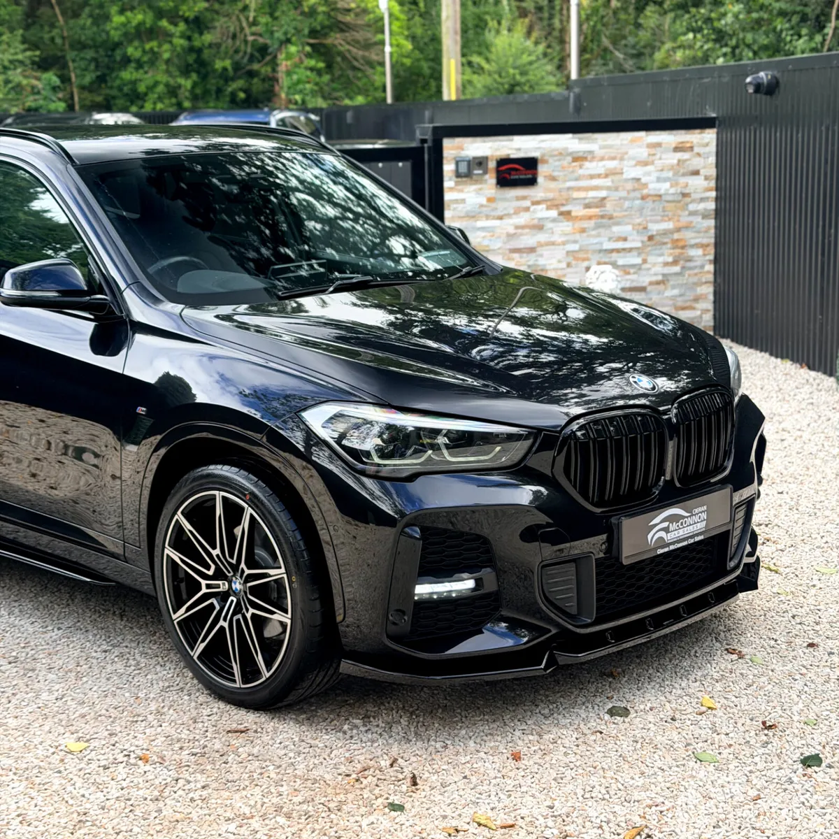 2022 (221) BMW X1 xDrive25e M-Sport X-DRIVE1 - Image 2