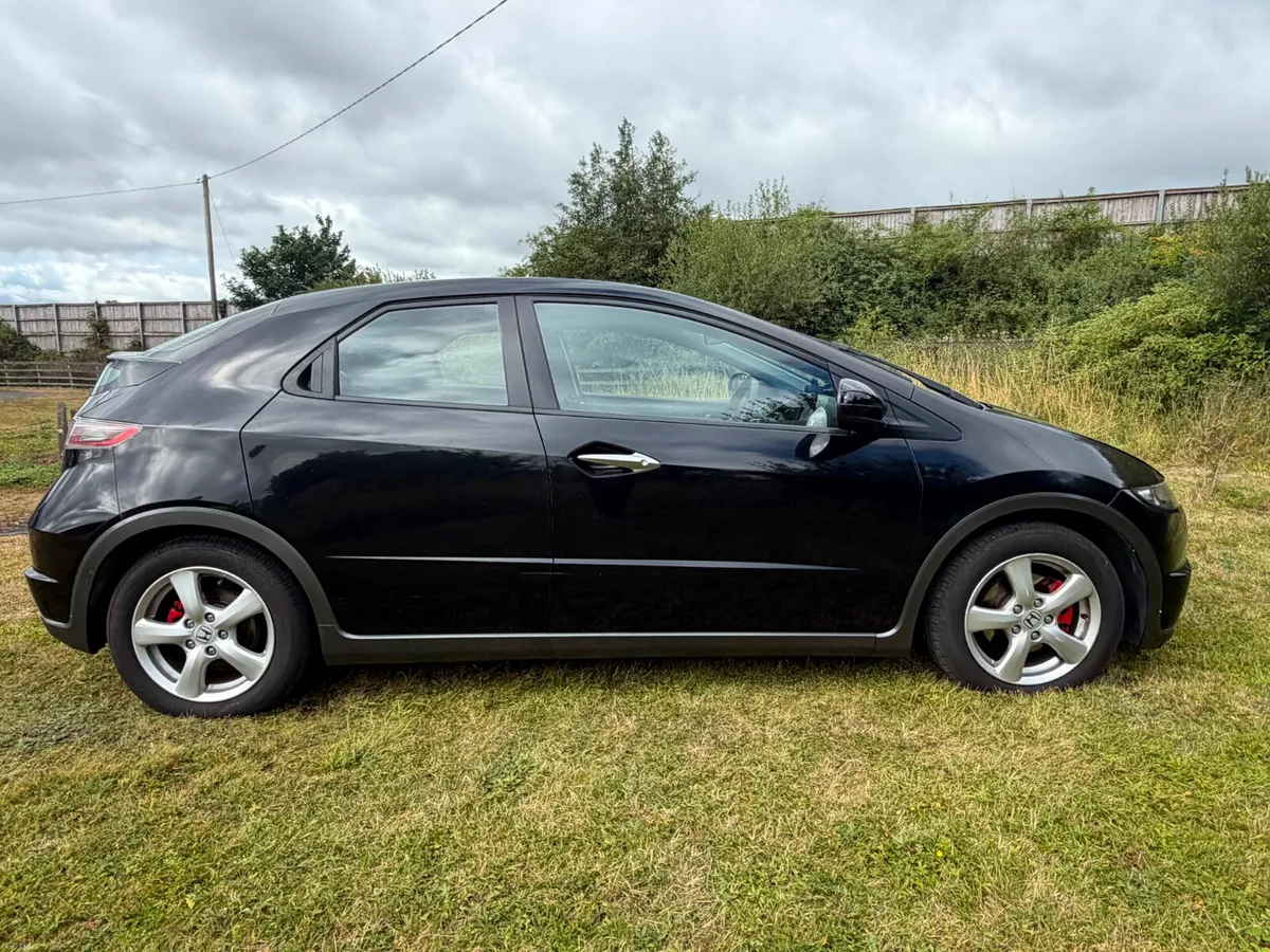 Honda Civic 2010 - Image 5