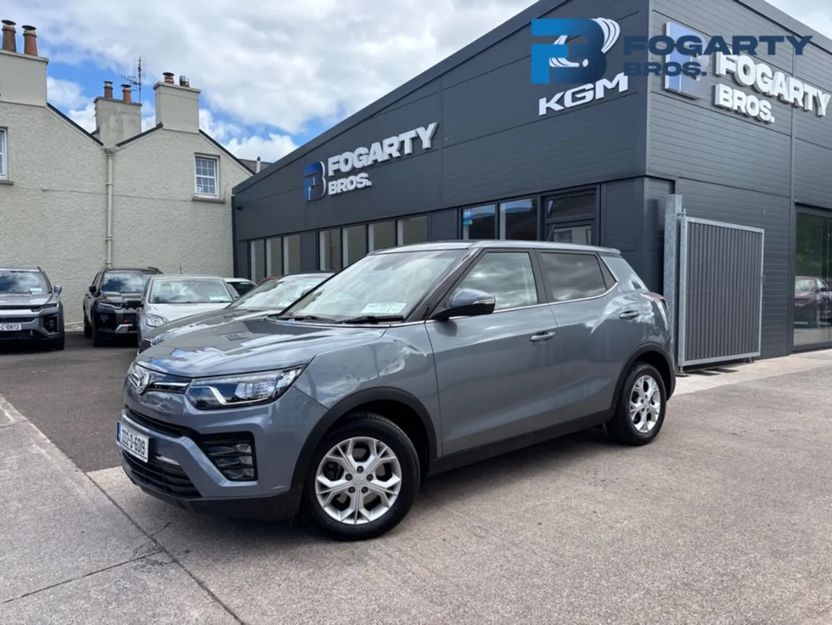 SsangYong Tivoli 2022, PLUS 1.2 PETROL MT 2WD 4DR - Image 3