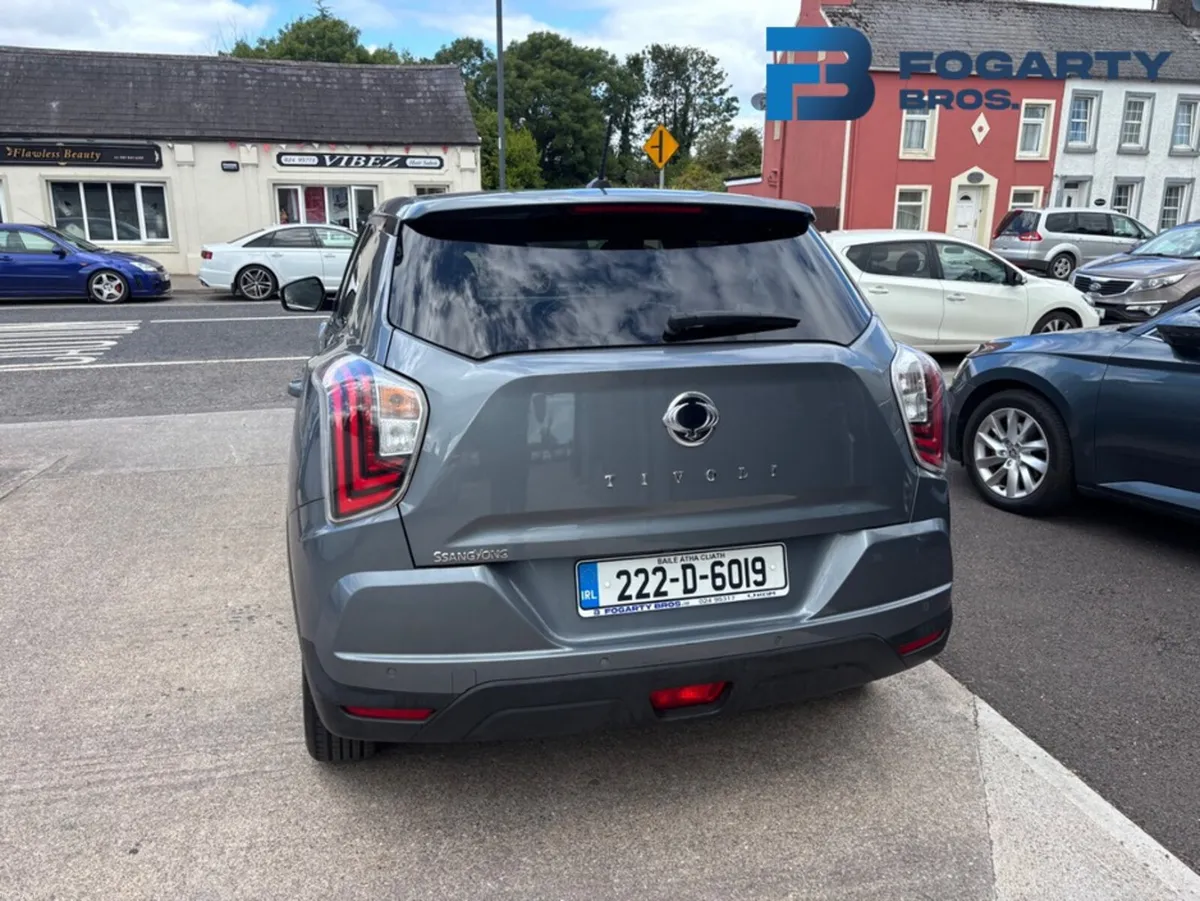 SsangYong Tivoli 2022, PLUS 1.2 PETROL MT 2WD 4DR - Image 6