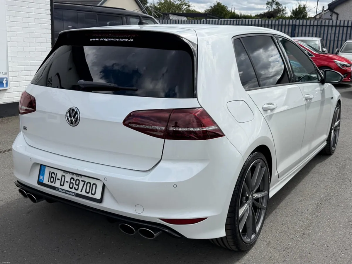 Volkswagen Golf R 292 BHP 4MOTION - Image 4