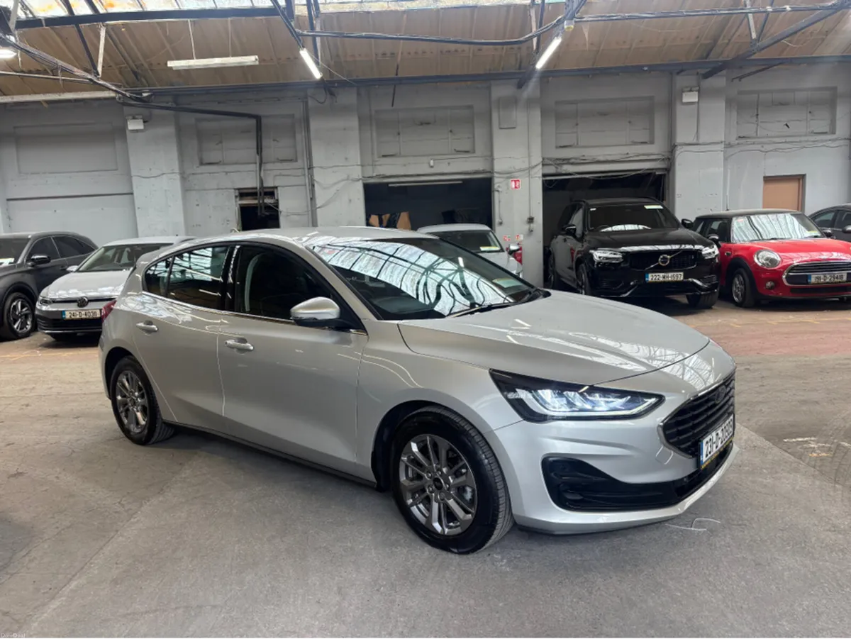 Ford Focus TITANIUM 1.0T 125 M6 4DR - Image 1