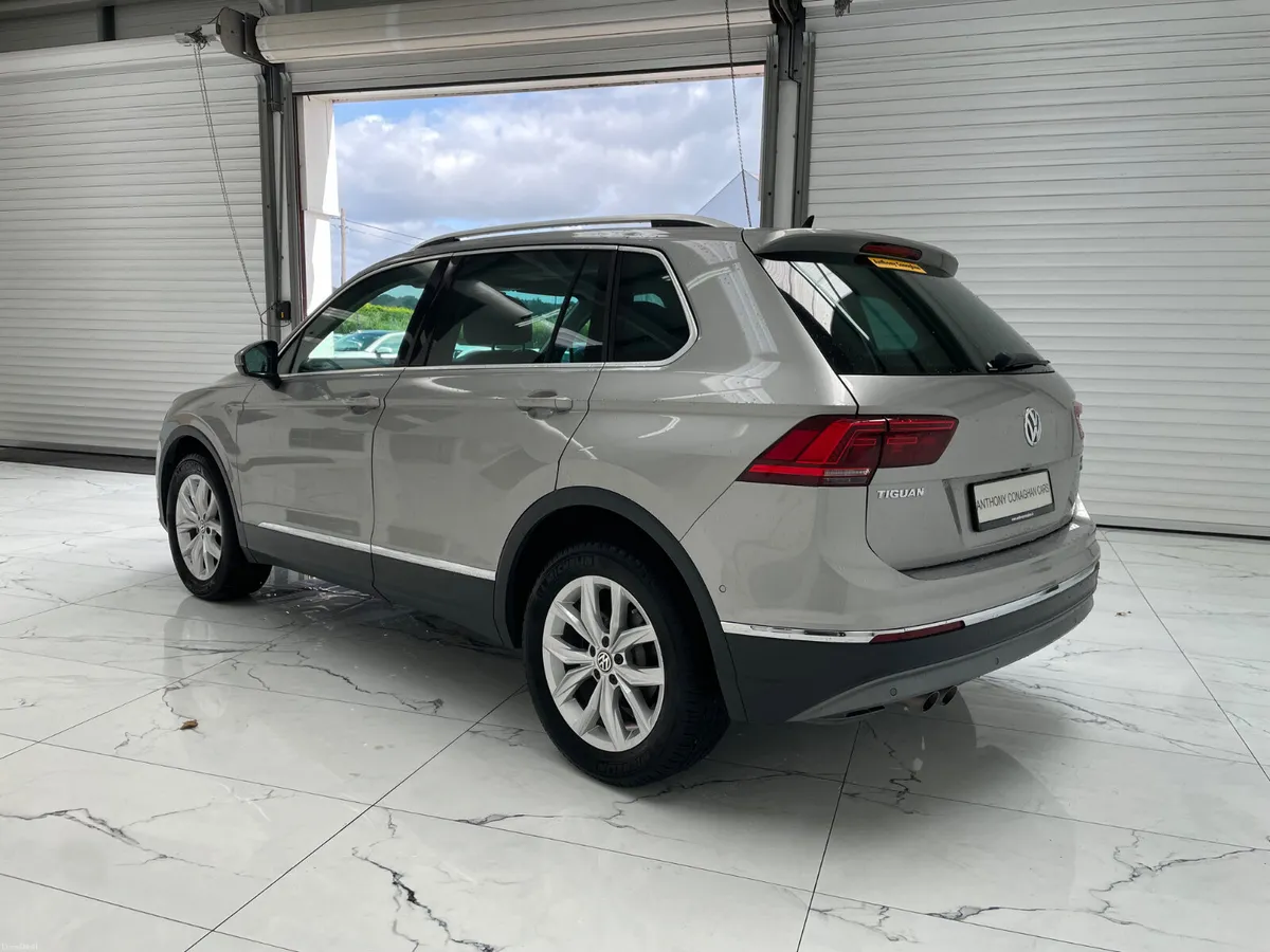 2019 Volkswagen Tiguan - Image 5