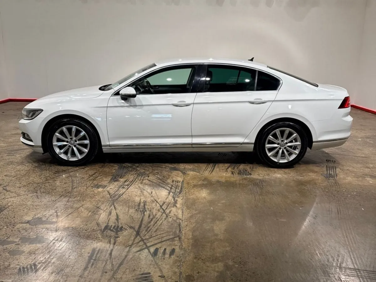 Volkswagen Passat SALOON 1.4 TSI ELEGENCE LINE AUT - Image 6