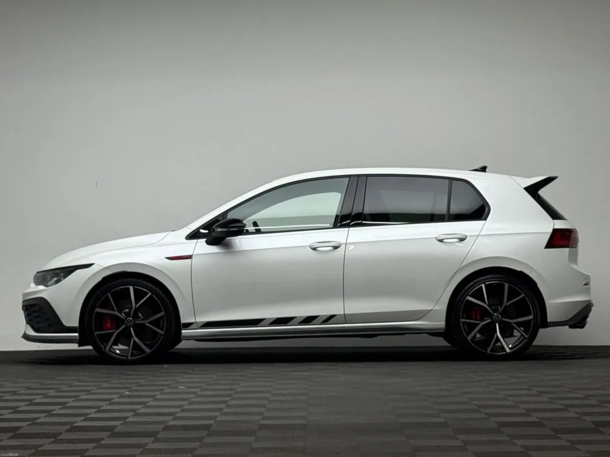 Volkswagen Golf GTI CLUBSPORT 2.0 TSI 300HP AUTO - Image 4