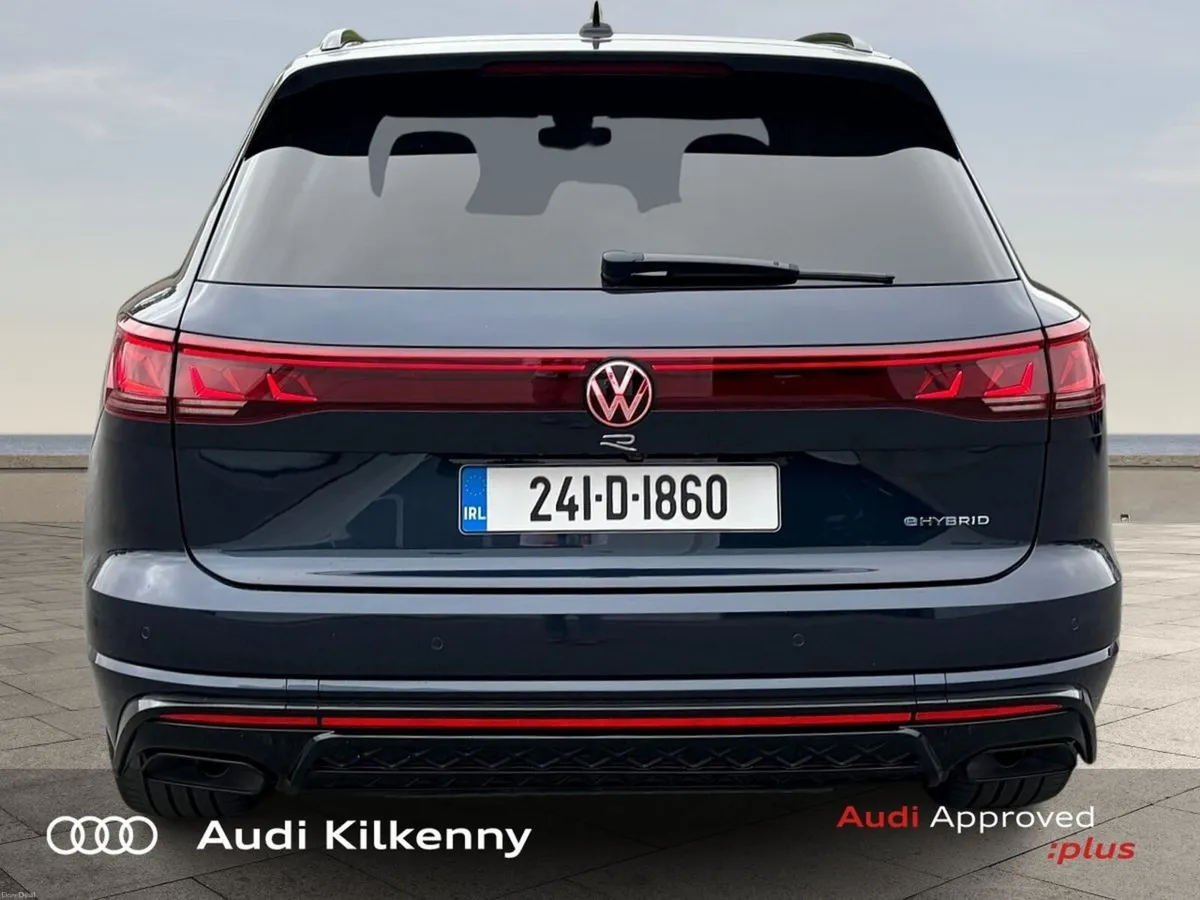 Volkswagen Touareg * Very High Spec * 3.0 TSI PHEV - Image 5
