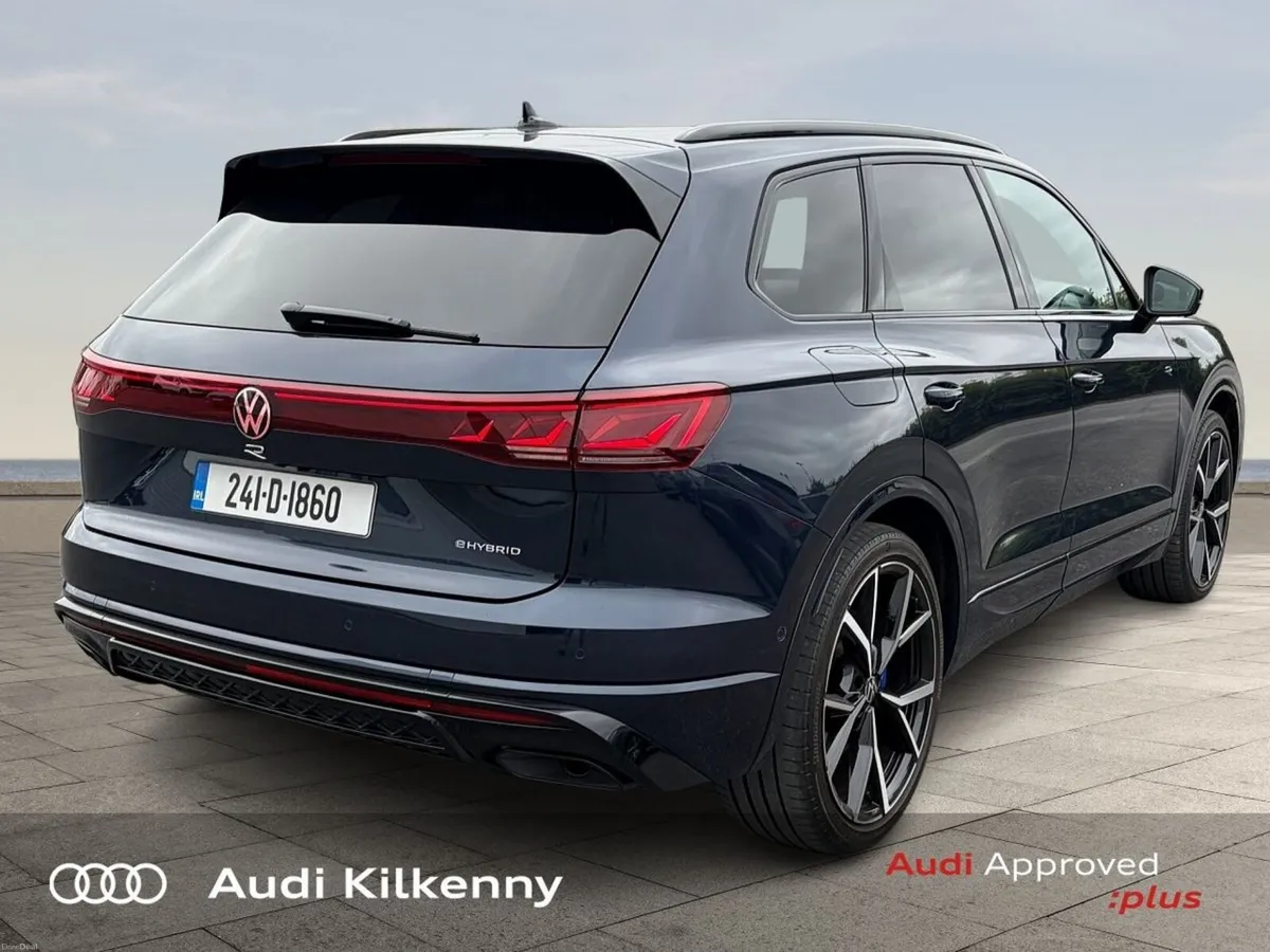Volkswagen Touareg * Very High Spec * 3.0 TSI PHEV - Image 6