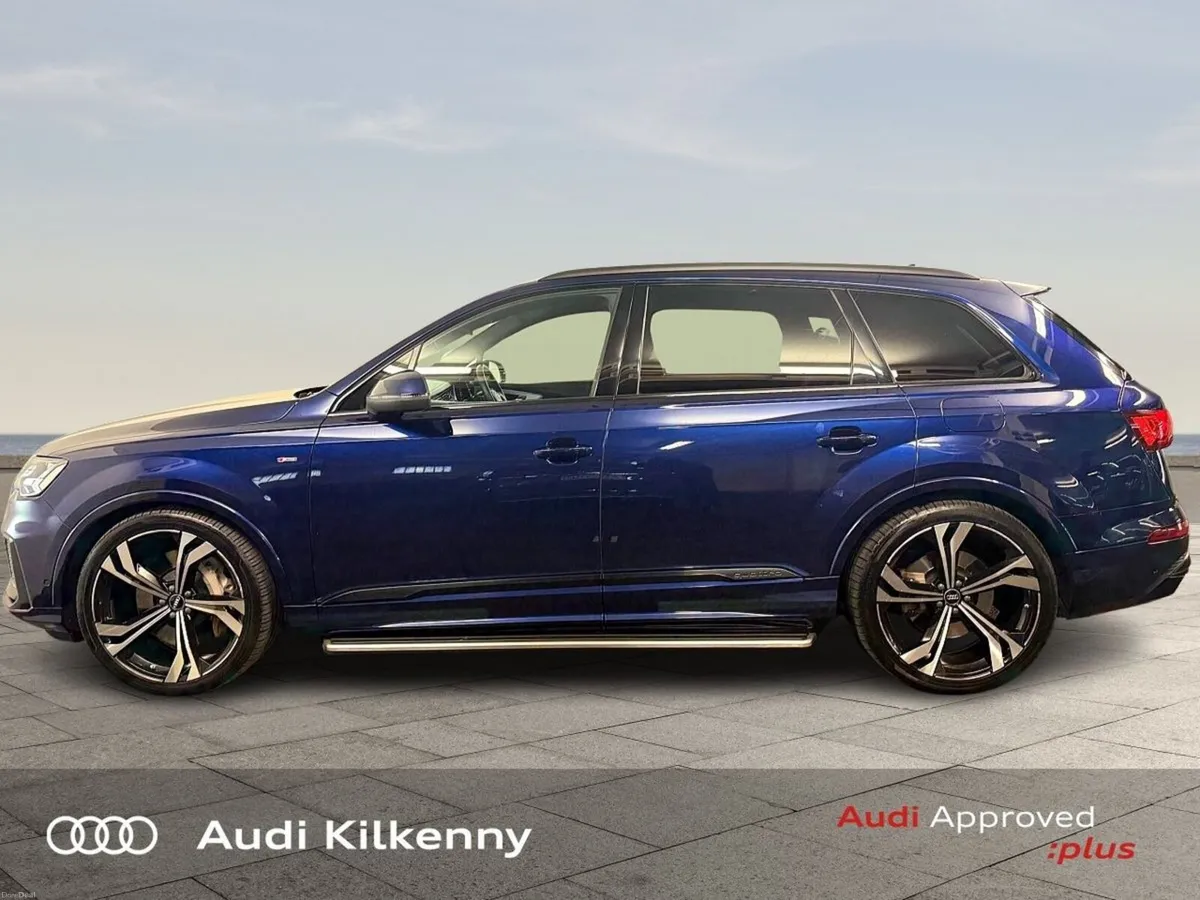 Audi Q7 55 TFSI e S Line Black Edition with 22 Inc - Image 4