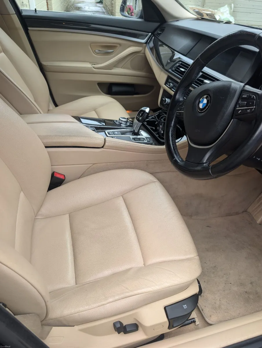 BMW 5-Series 2012 - Image 5