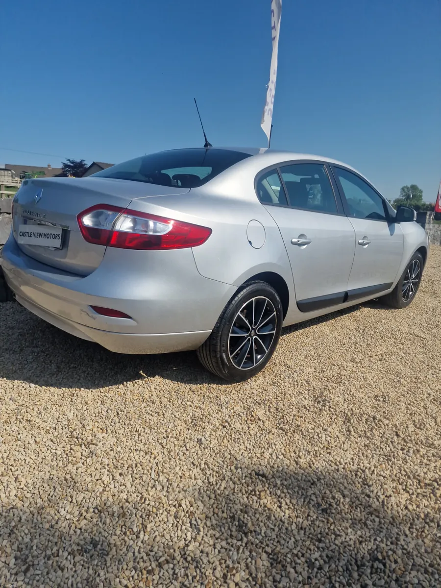 16 Renault Fluence Automatic - Image 2