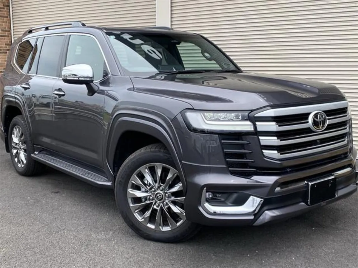 2025 Toyota Landcruiser LC300 Amazon ZX 3.3 Diesel - Image 2