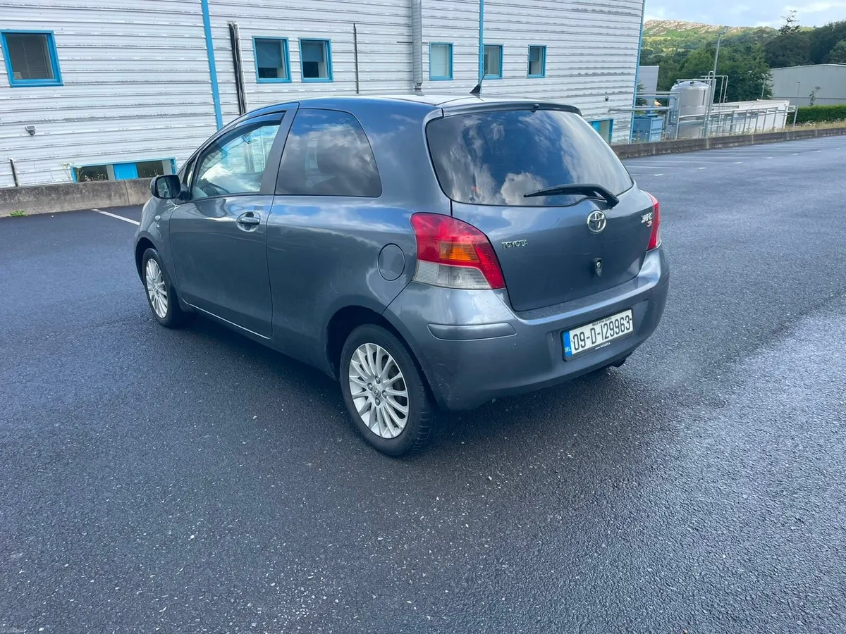 2009 Toyota Yaris - Image 5