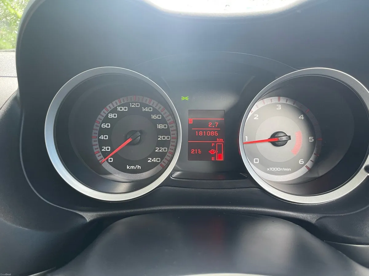 Mitsubishi lancer 2.0d - Image 5