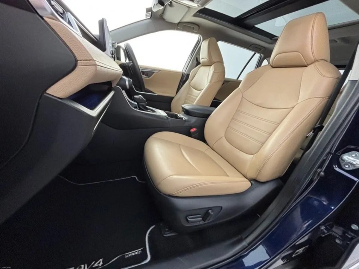 Toyota RAV4 HYBRID PLATINUM 4DR AUTO - Image 6