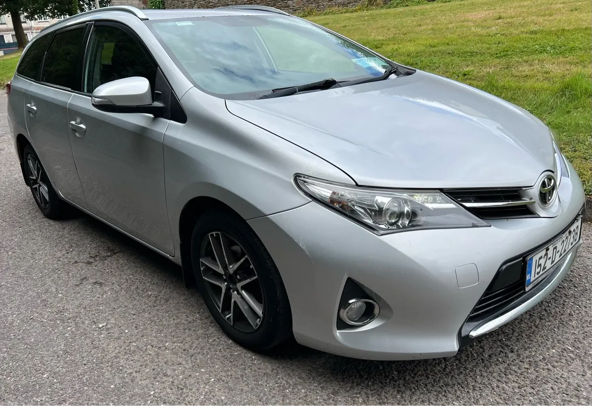 Toyota Auris 1.4 diesel SOL Estate - Image 1