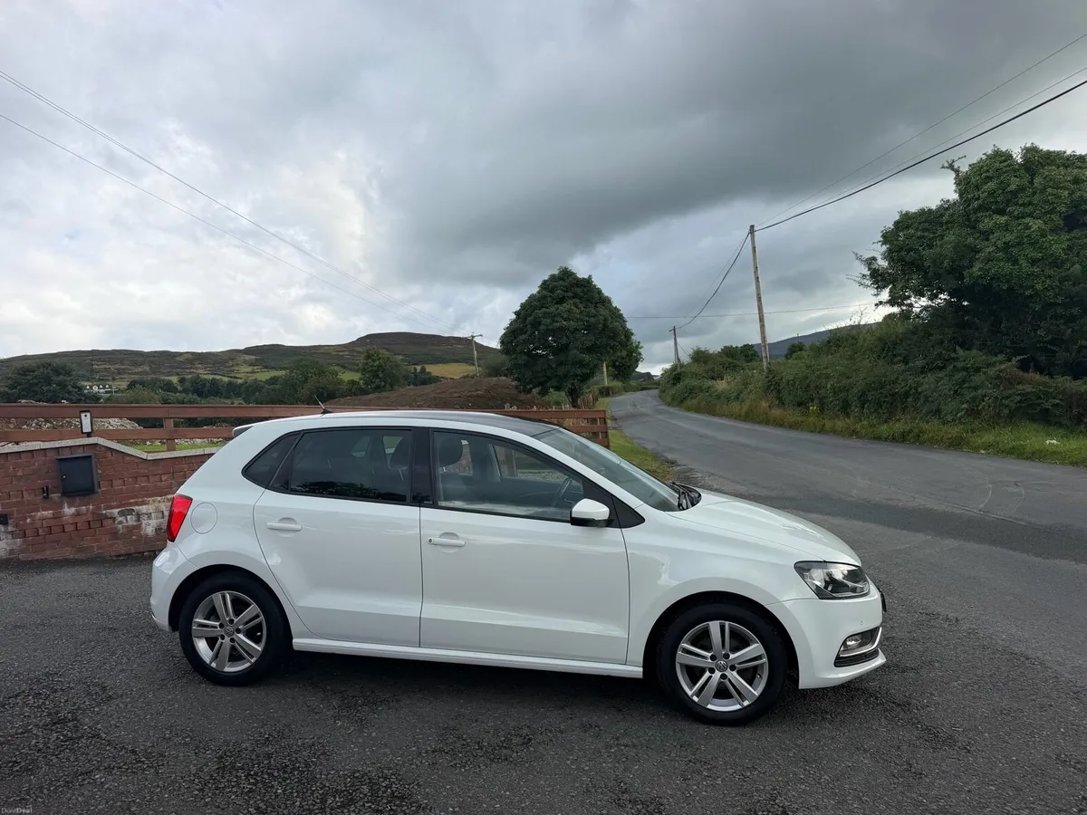 2016 Volkswagen Polo - Image 5