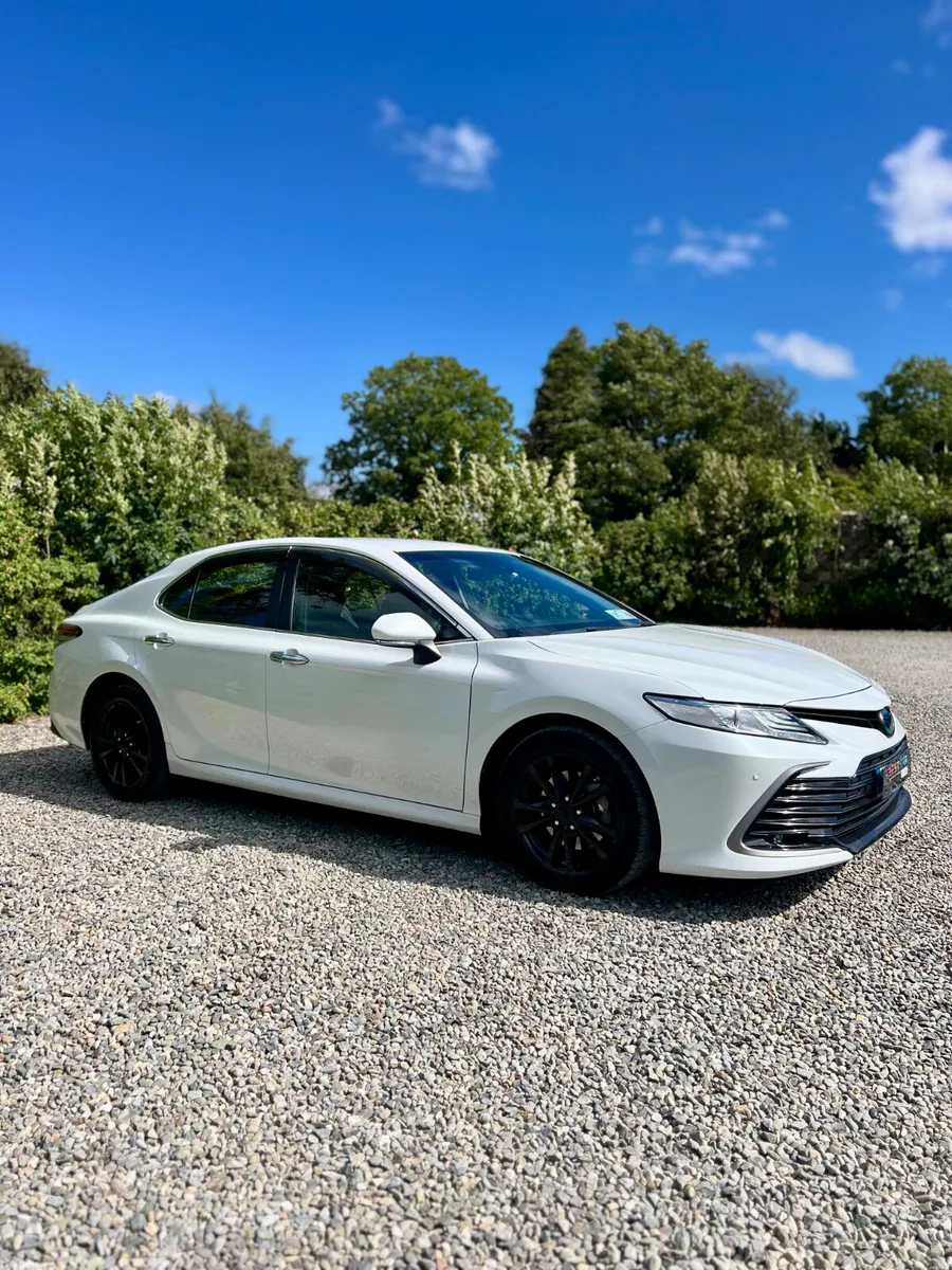 2021 Toyota Camry 2.5 Hybrid Automatic - Image 3