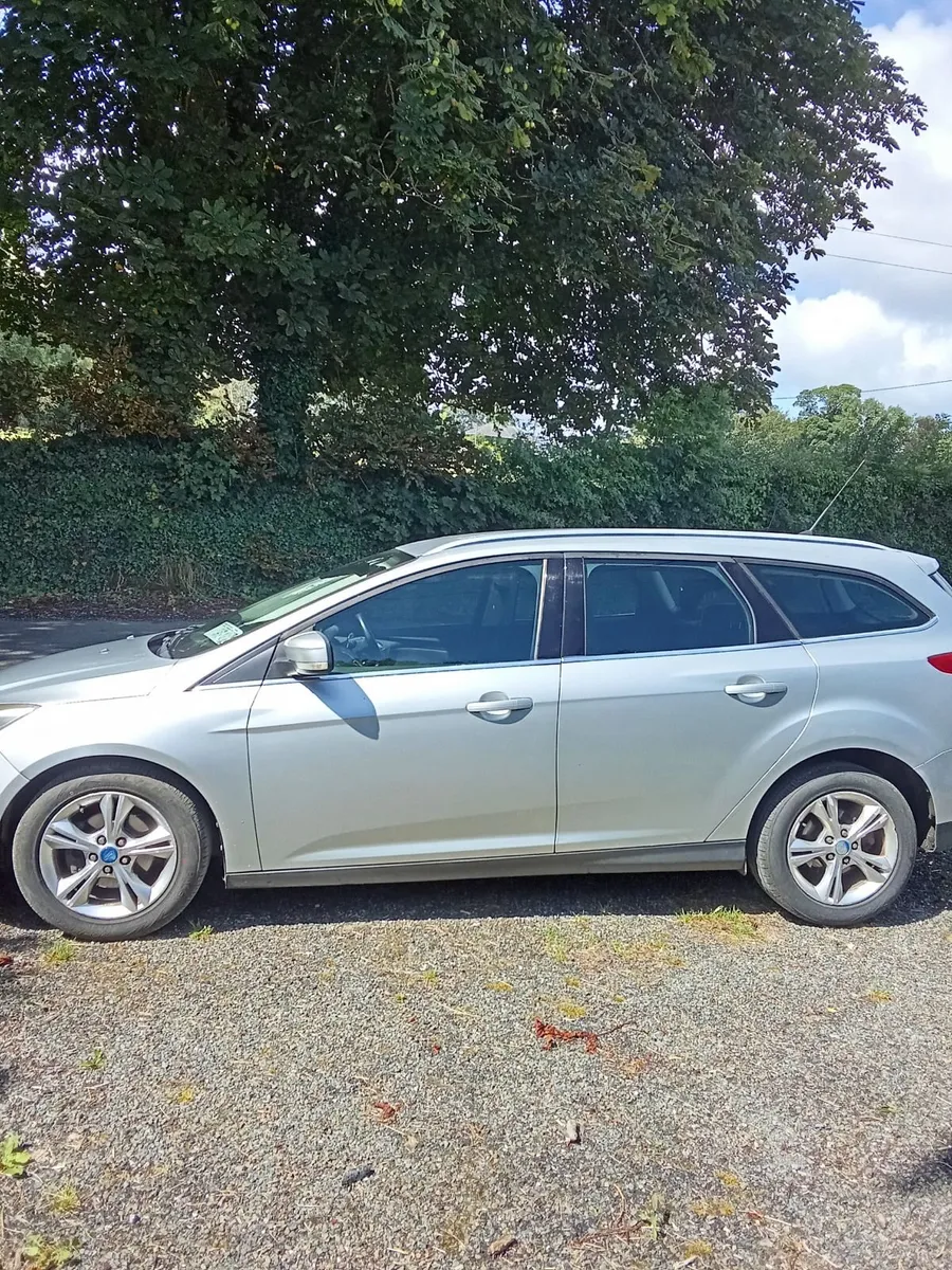 131 Ford Focus Estate 1.6 dsl, nct 8/27 tax 10/26 - Image 2