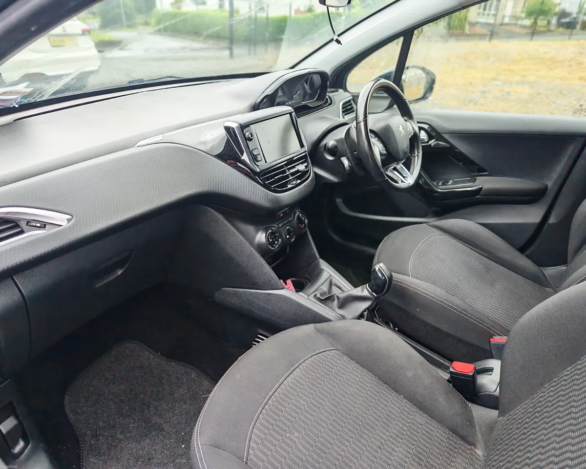 2017 Peugeot 208 1.2 P/T ACTIVE 5dr - Image 5