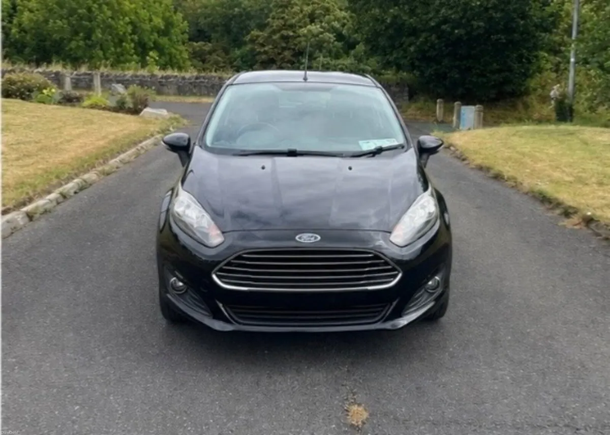 Ford Fiesta 2013 - Image 2