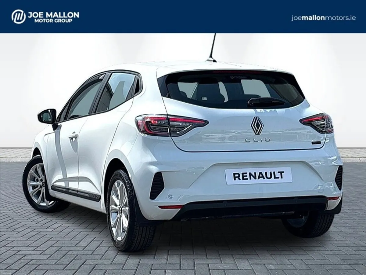 Renault Clio Evolution Hybrid 145 Auto - Image 2