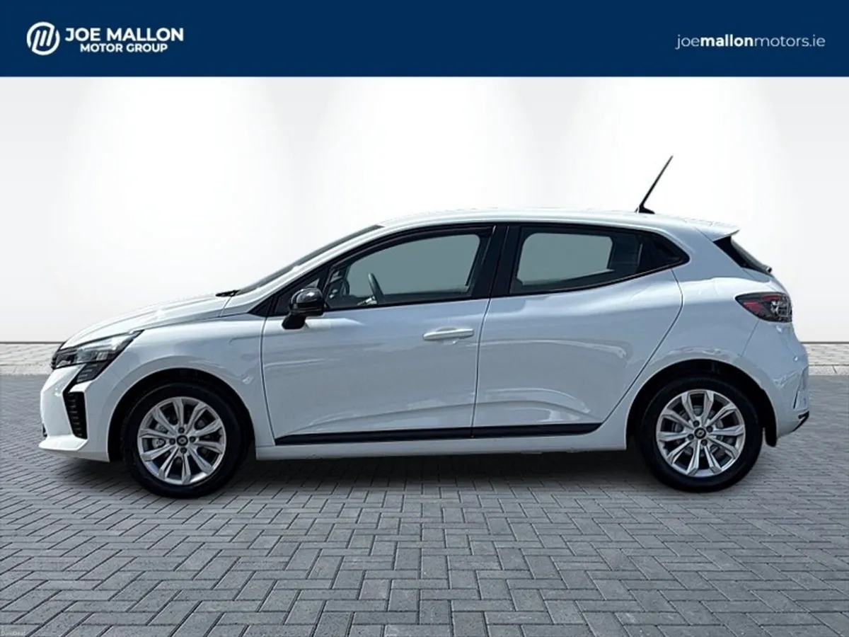Renault Clio Evolution Hybrid 145 Auto - Image 4