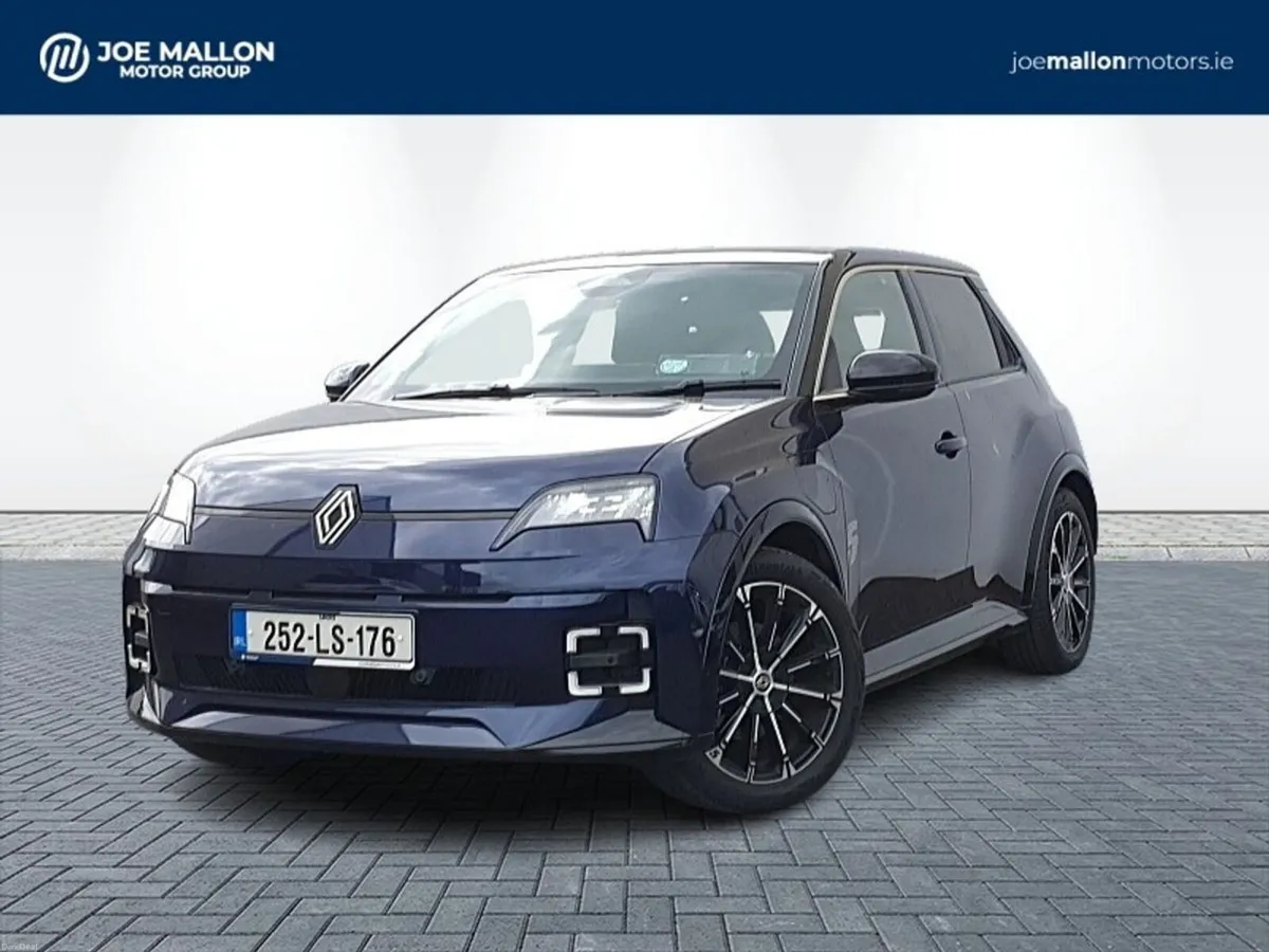 Renault 5 E-Tech EV52kw 150hp Iconic - Image 3