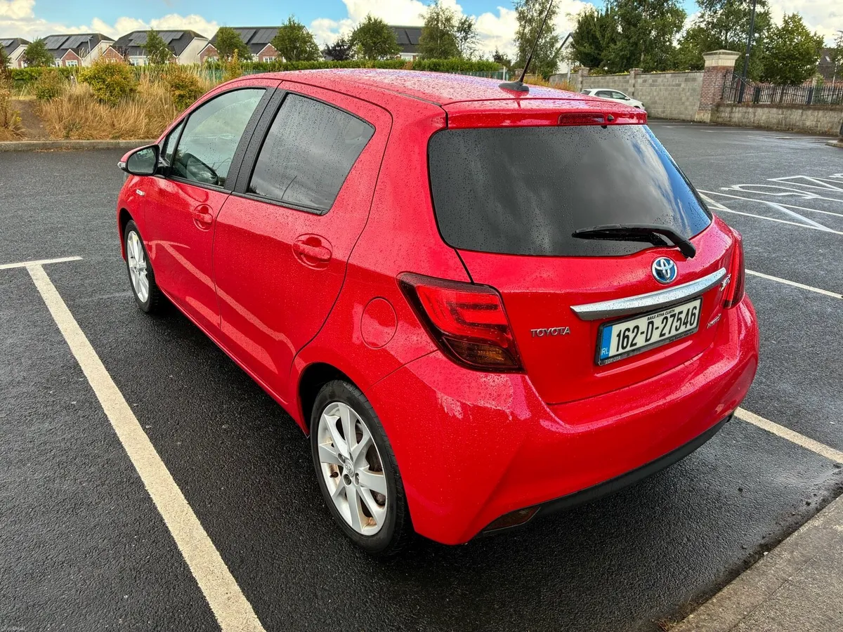 Toyota Yaris 1.5 Petrol Hybrid Excel Automatic - Image 4