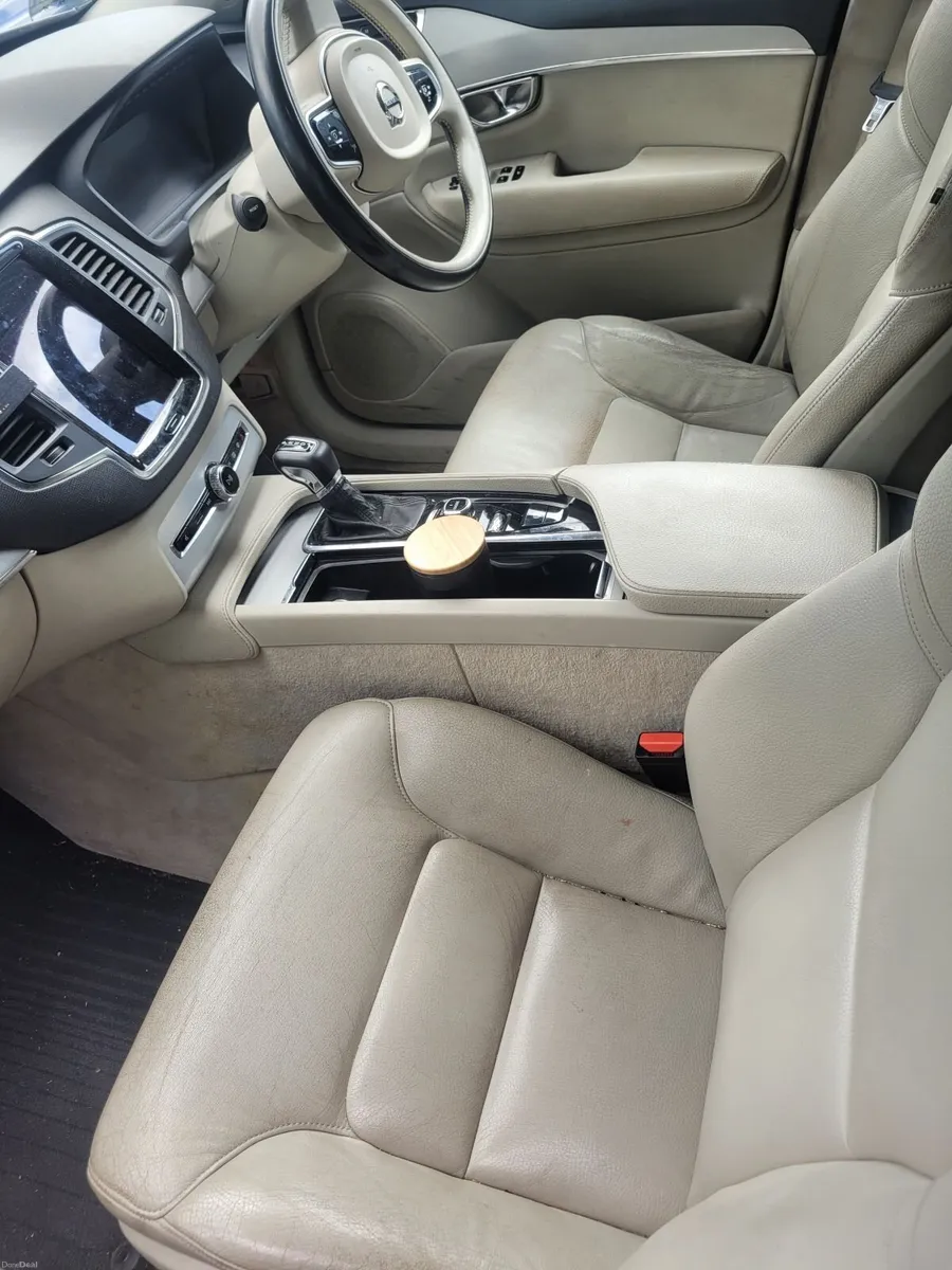 Volvo XC90 2015 D5 - Image 4
