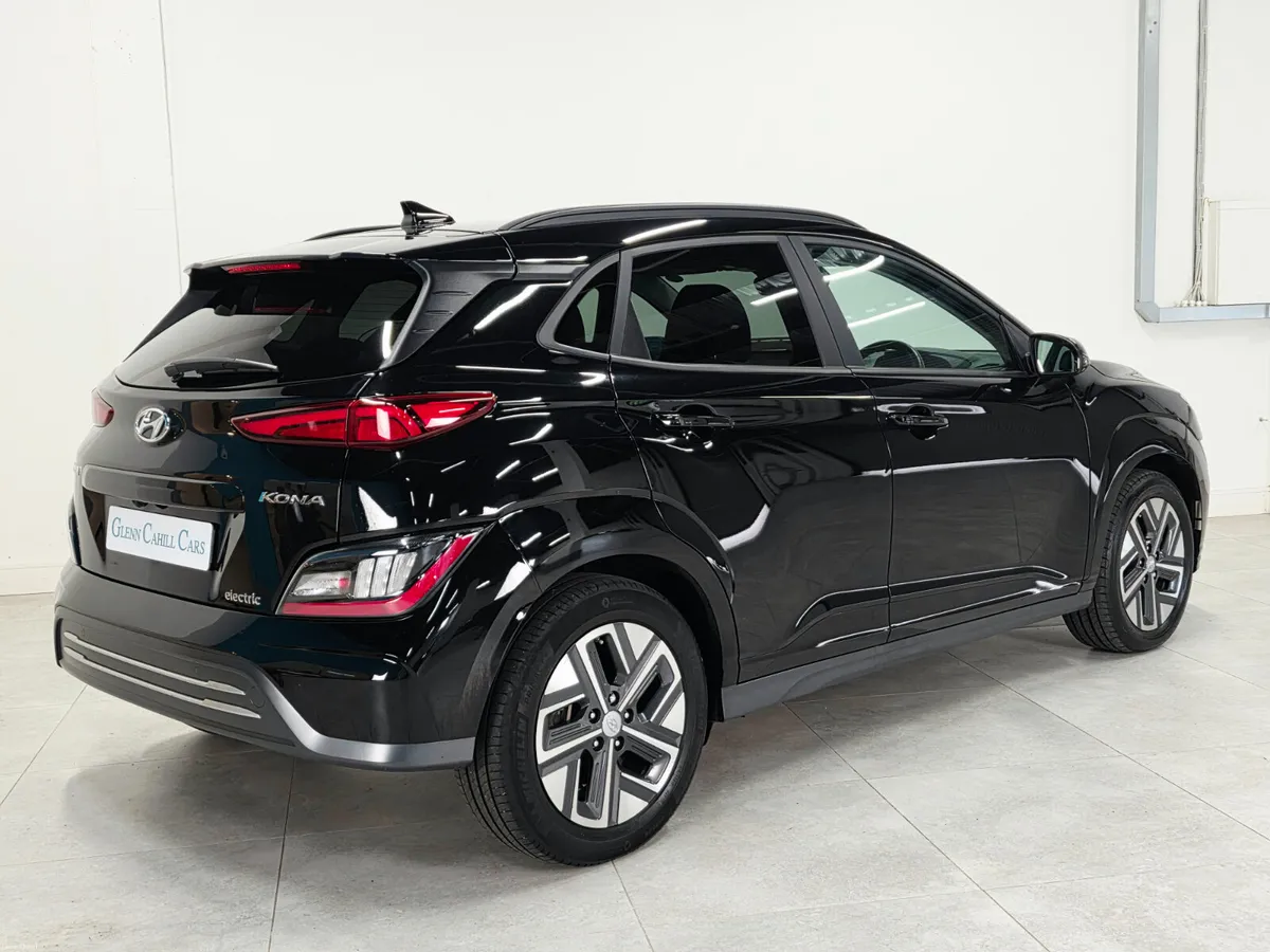 2023 Hyundai KONA 64 kWh Ultimate - SOH 96.8% - Image 2