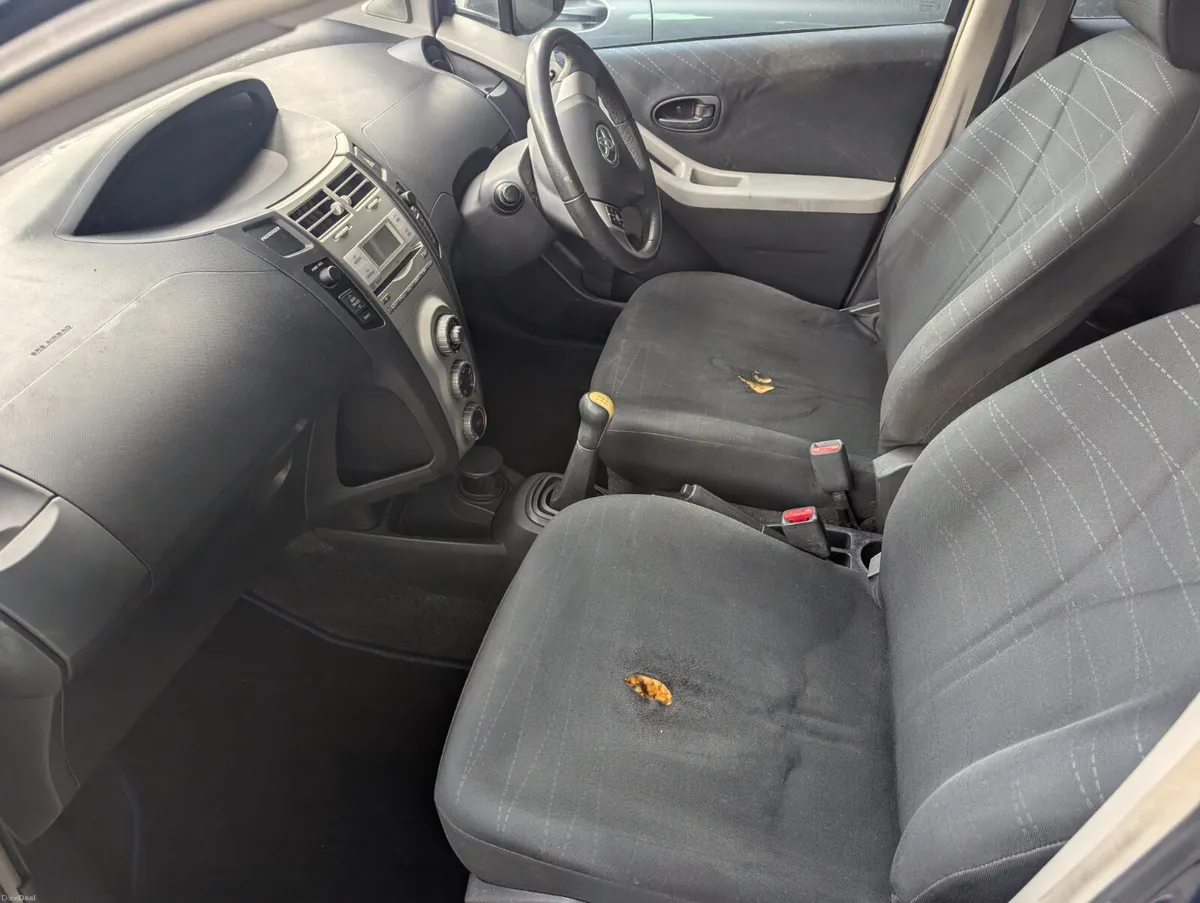 2009 Toyota Yaris Rough Bodywork and interior - Image 2