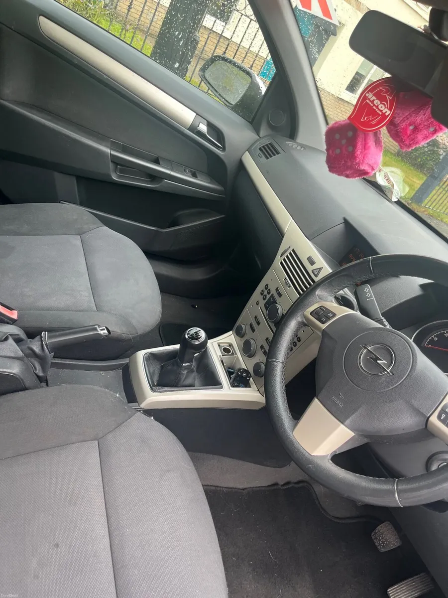Opel Astra 2008 - Image 5