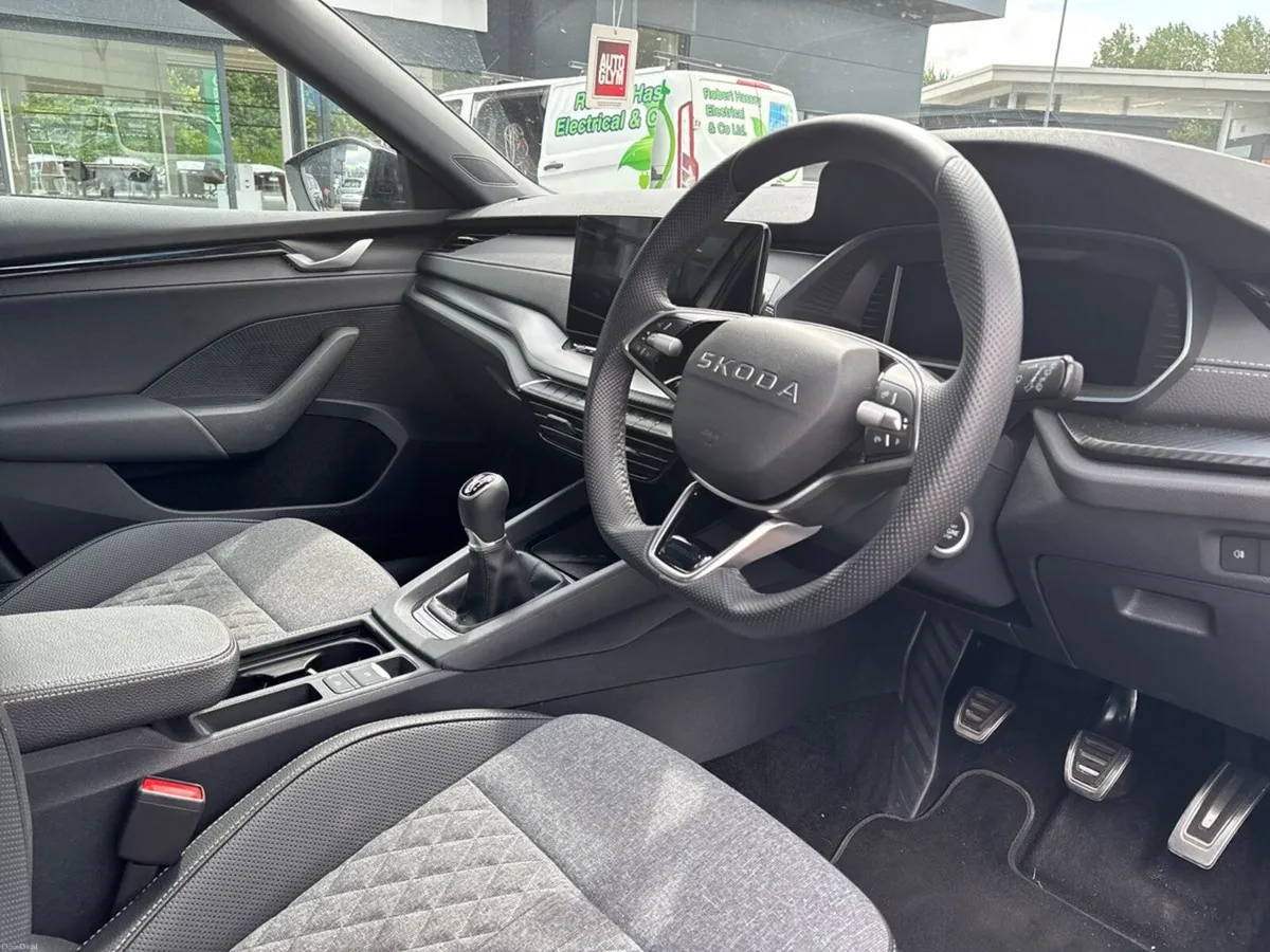 Skoda Octavia SPORTLINE 2.0 TDI 115HP - Image 6