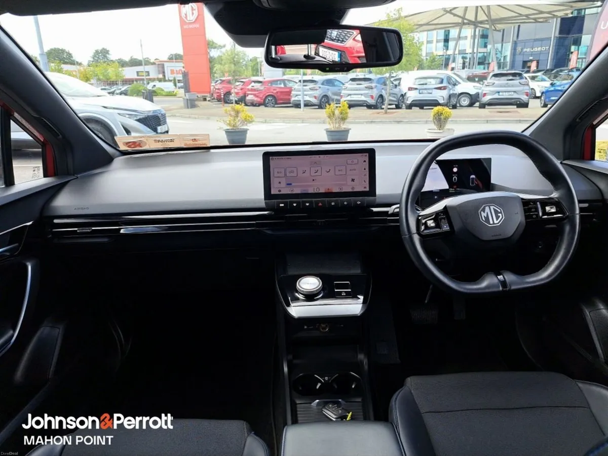 MG MG4  MG4 LR Exclusive **TOP SPEC / TINY MILEAGE - Image 4