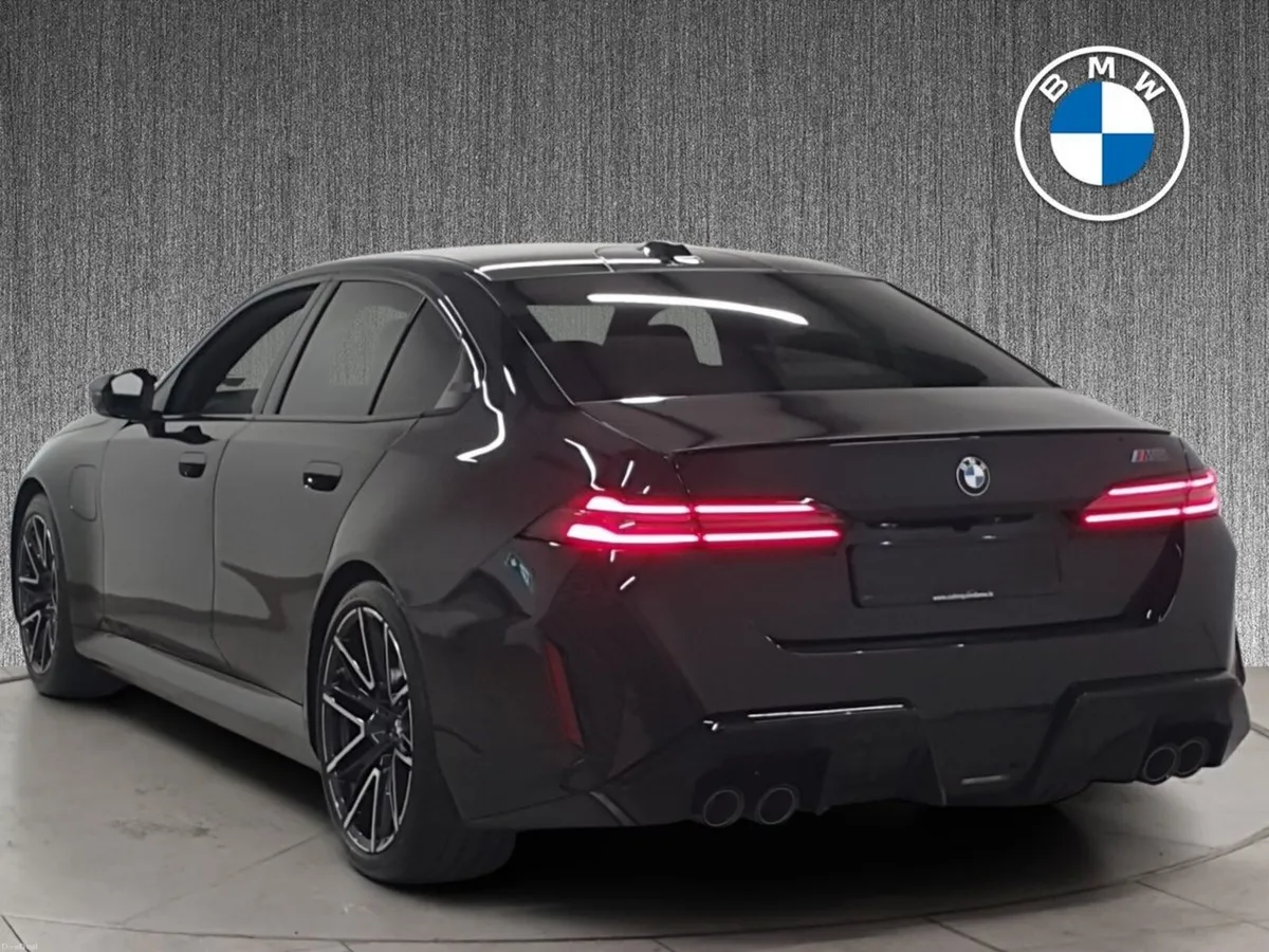 BMW M5 M5 Saloon - Image 2