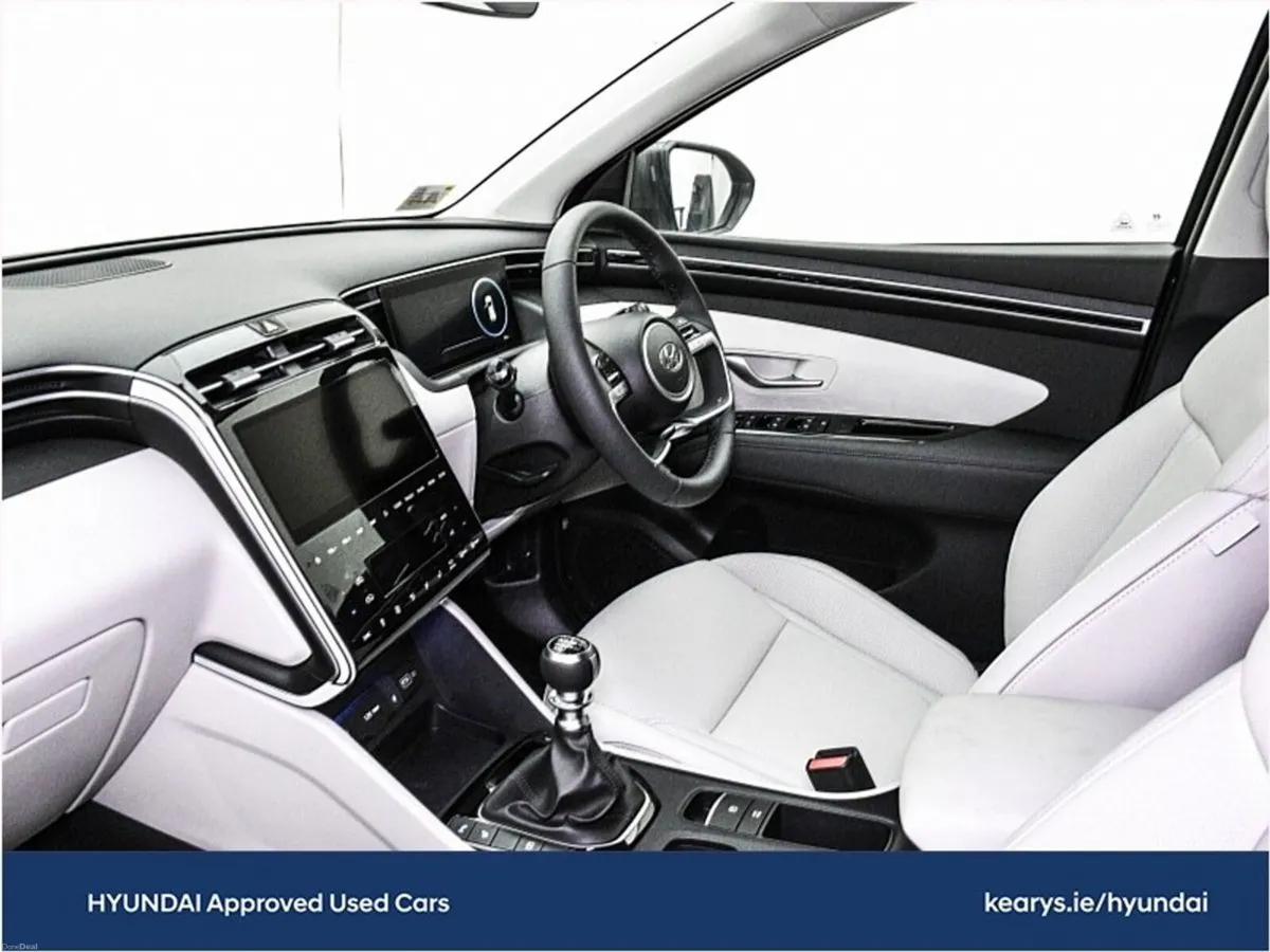 Hyundai Tucson 2WD Executive Plus - Image 5