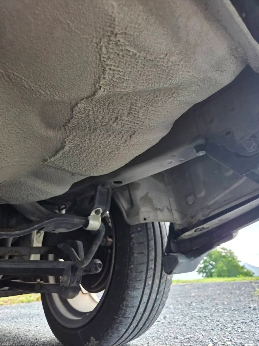 Subaru Impreza STi Version 2 - Image 2