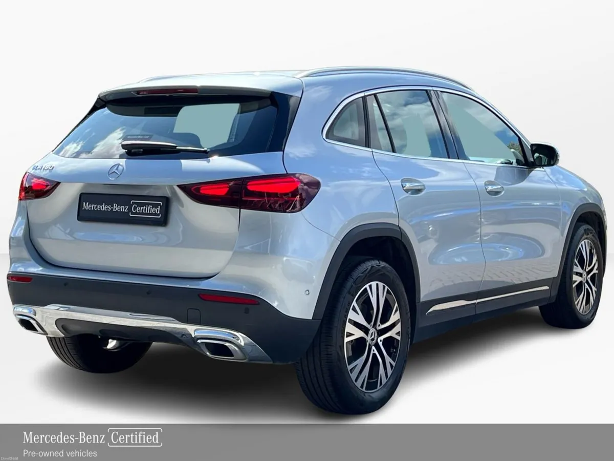 Mercedes-Benz GLA 180 Progressive Plus Compact MHE - Image 3