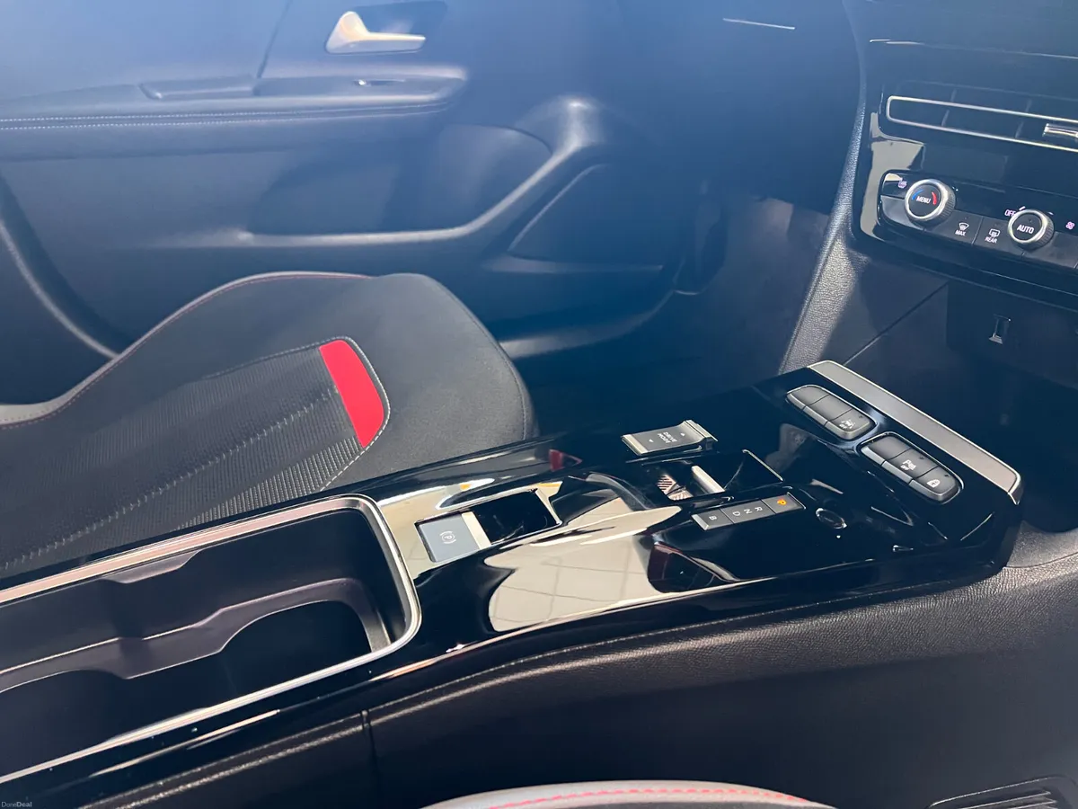 2025 AUTO E *VALUE ALERT* Next To New Massive Spec - Image 6