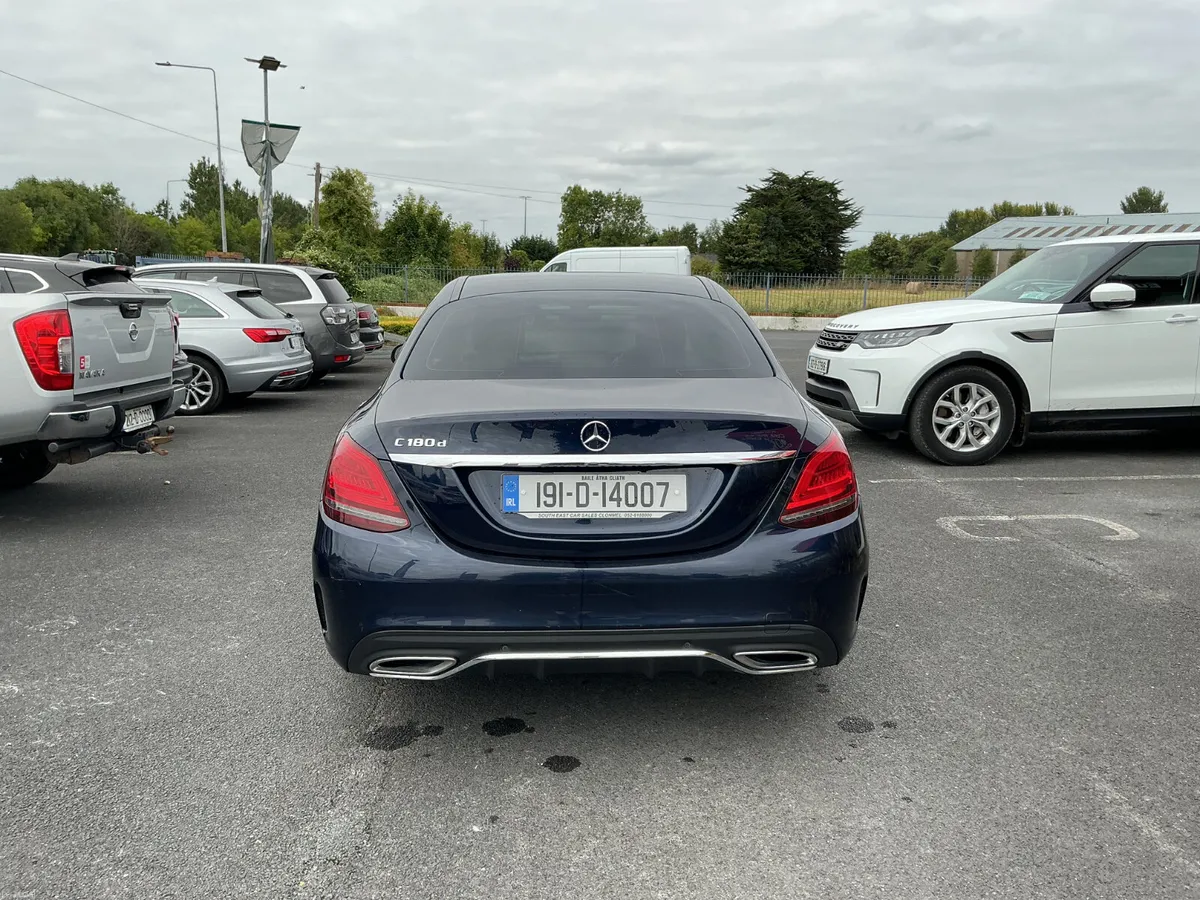 Mercedes-Benz C-Class 2019 - Image 6