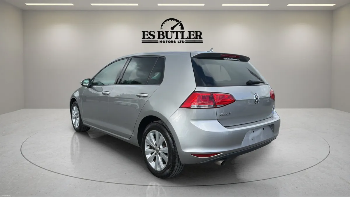 2017 VW Golf 1.2TSI AUTO ONLY 19,800 KMS AS NEW - Image 3