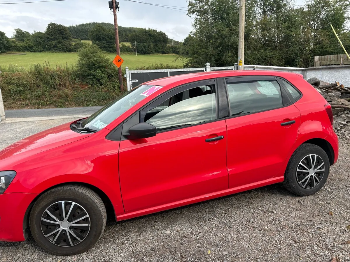 Volkswagen Polo 2011 - Image 2