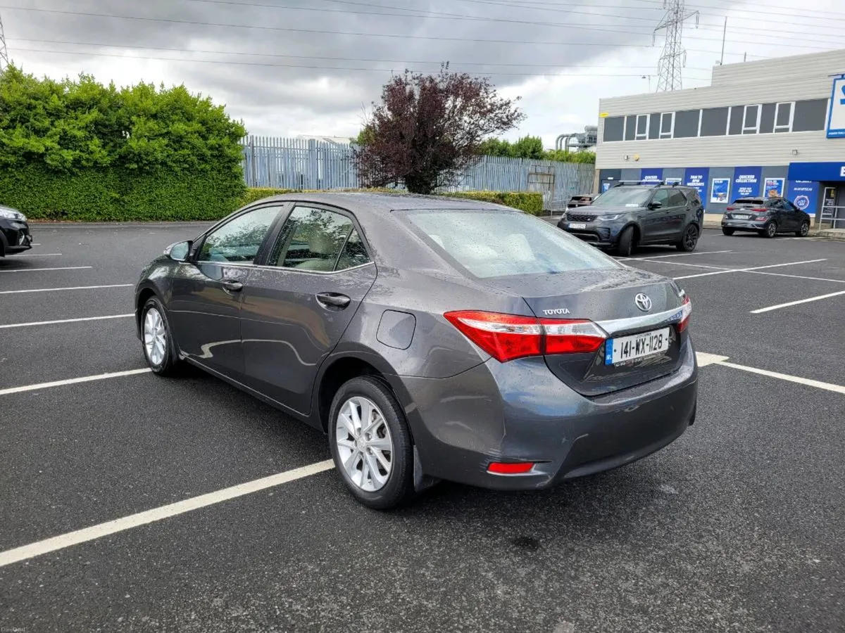 2014 Toyota Corolla 1.33 Luna Petrol - Image 5