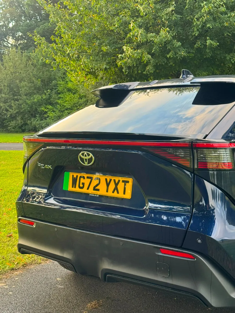 2022 Toyota bZ4X Premiere Only 11,000 miles - Image 4