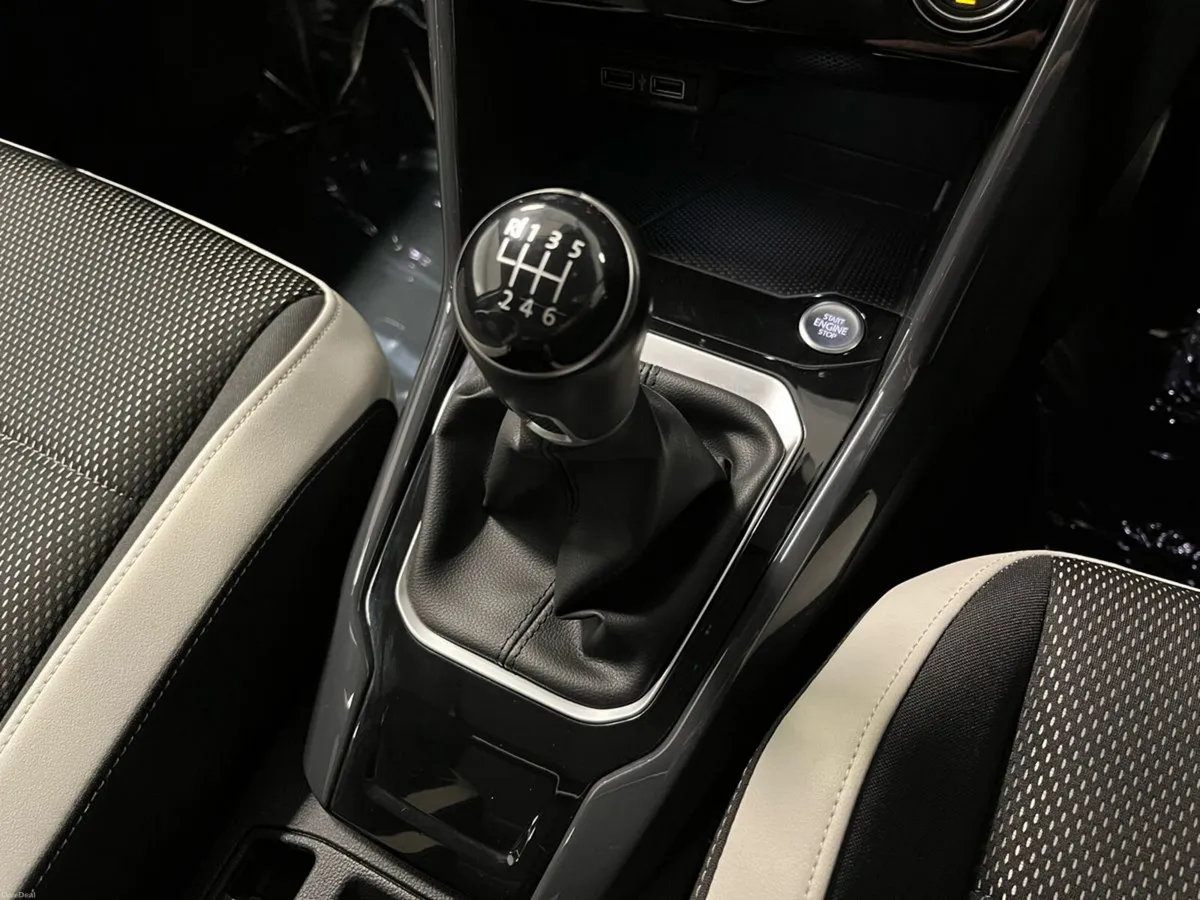 Volkswagen T-Roc Sport 1.5 TSI 150BHP - Reversing - Image 4