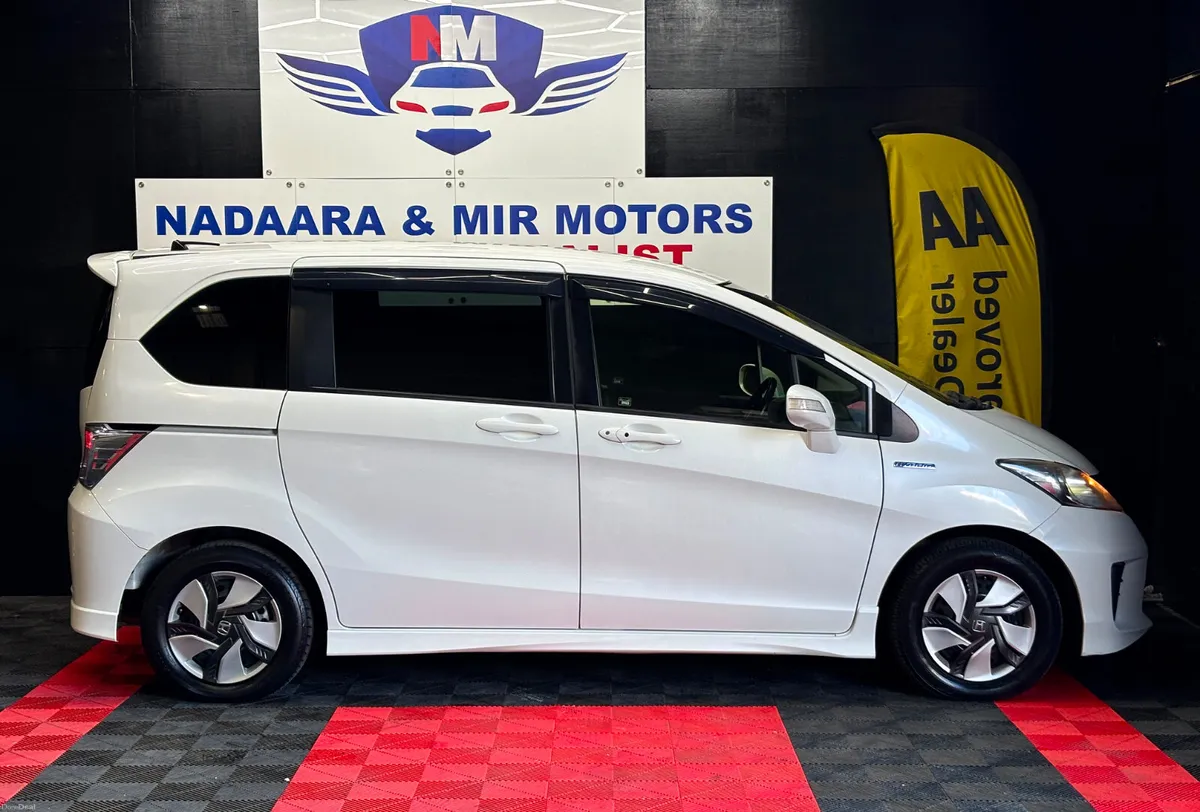 2014 Honda Freed 7 seater - Image 6