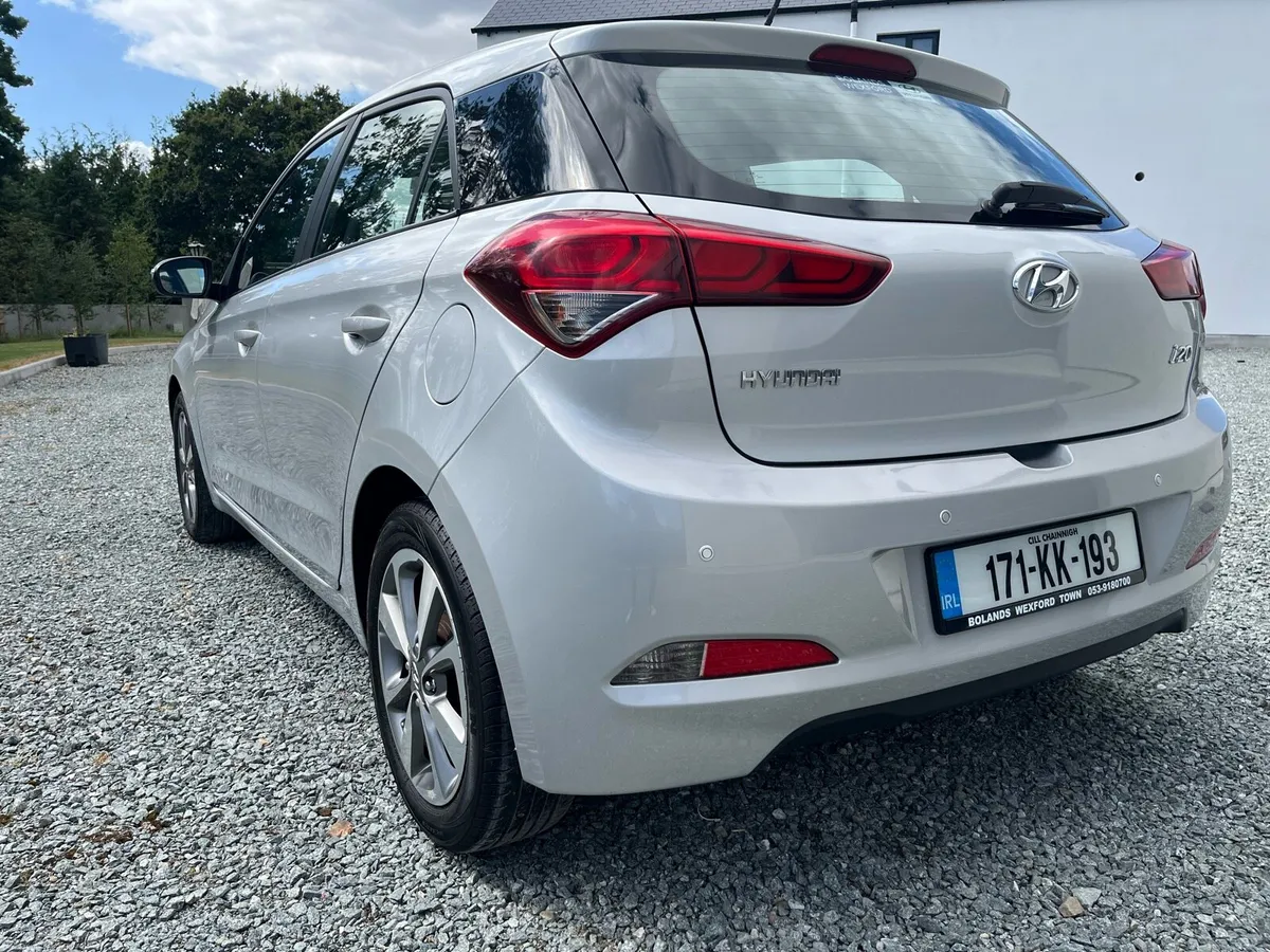 2017 Hyundai i20 (Full Hyundai service history) - Image 6