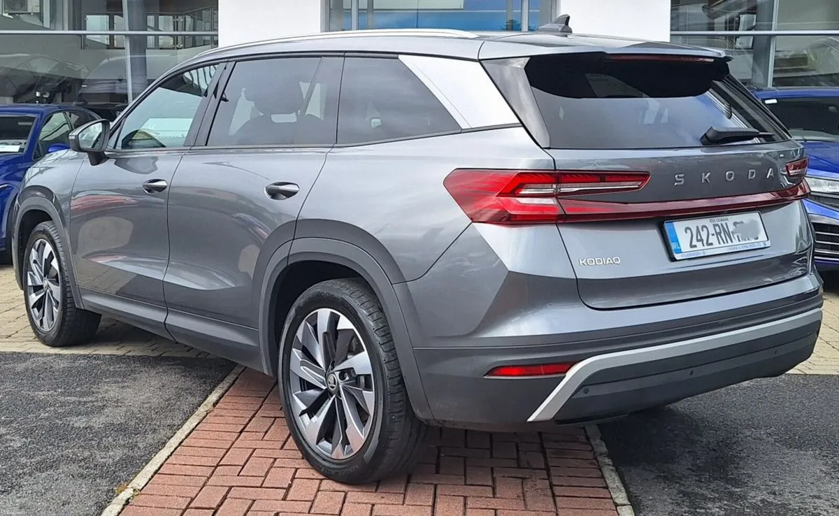 Skoda Kodiaq SELECTION+ 2.0TDI 150HP **7 SEATER, A - Image 4