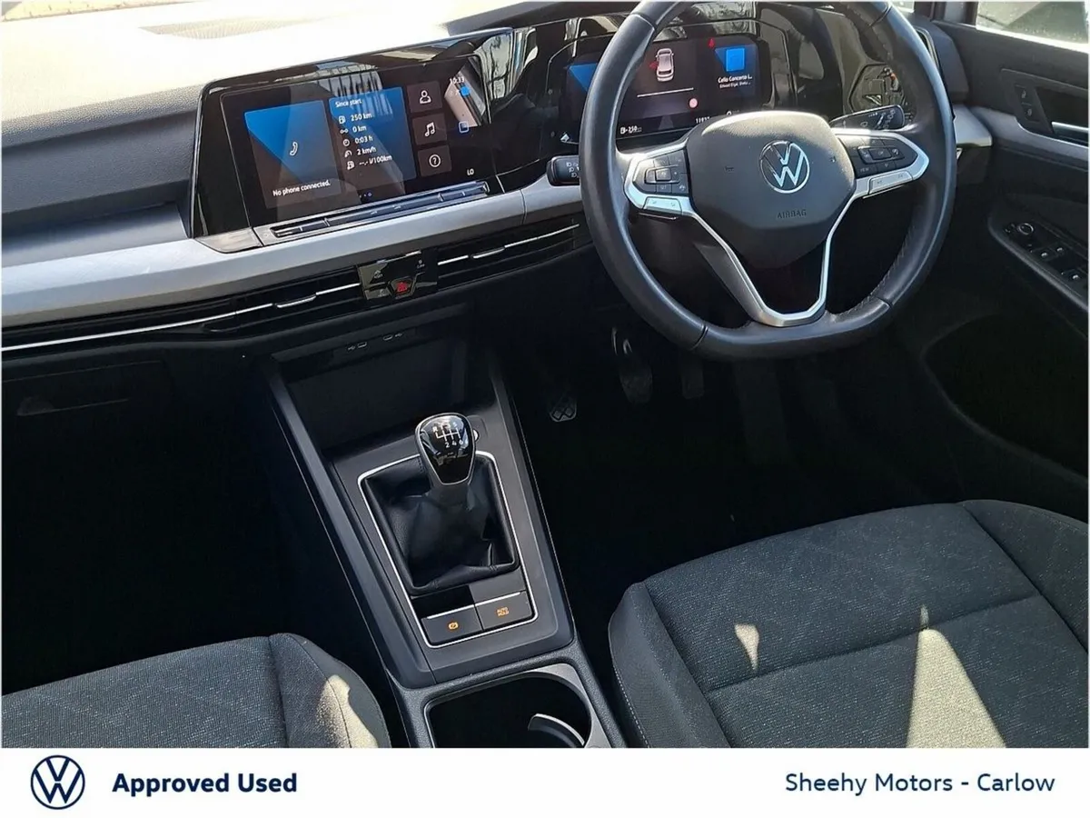 Volkswagen Golf 2.0 TDI 115HP Life - Image 2